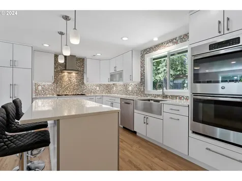 8825 Sw 82nd Avenue Portland OR 97223
