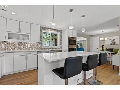 8825 Sw 82nd Avenue Portland OR 97223