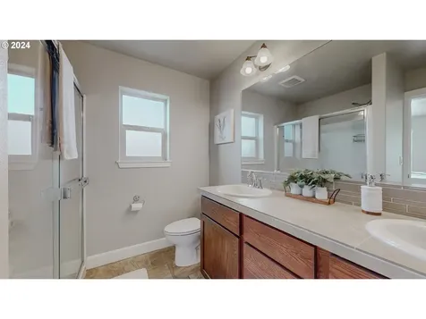 2417 NW Mountain View Court Hermiston OR 97838
