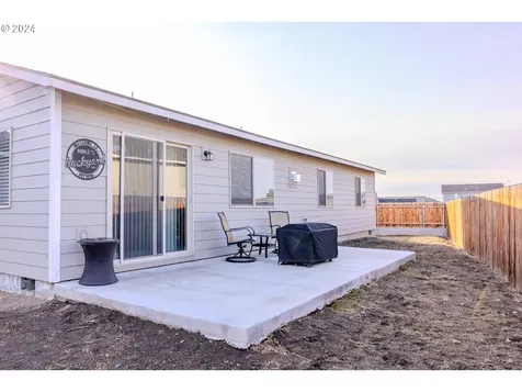 2417 NW Mountain View Court Hermiston OR 97838