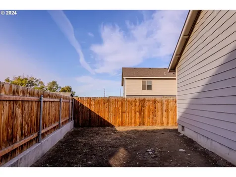2417 NW Mountain View Court Hermiston OR 97838