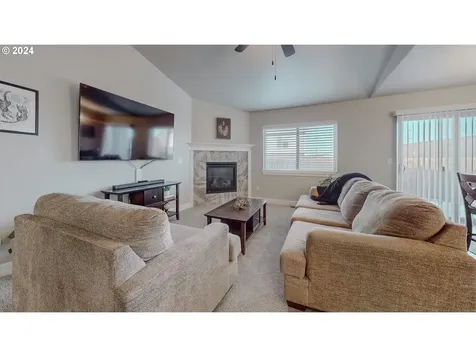 2417 NW Mountain View Court Hermiston OR 97838