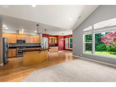4628 Champagne Lane Eugene OR 97404