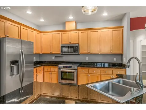 4628 Champagne Lane Eugene OR 97404