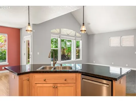 4628 Champagne Lane Eugene OR 97404