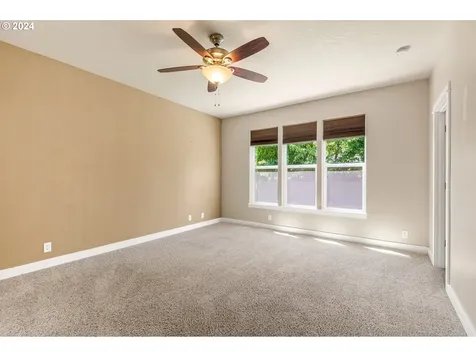 4628 Champagne Lane Eugene OR 97404