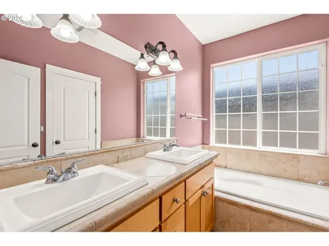 4628 Champagne Lane Eugene OR 97404