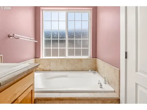 4628 Champagne Lane Eugene OR 97404
