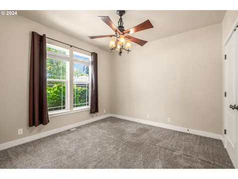 4628 Champagne Lane Eugene OR 97404