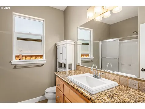 4628 Champagne Lane Eugene OR 97404