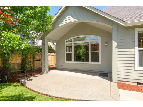 4628 Champagne Lane Eugene OR 97404