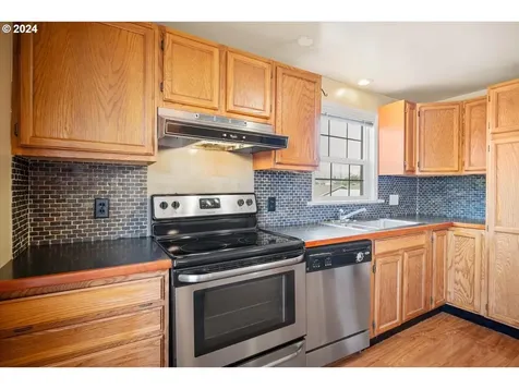 279 S 35th Street Springfield OR 97478