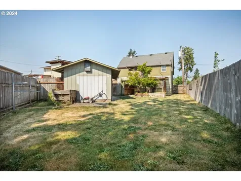 279 S 35th Street Springfield OR 97478
