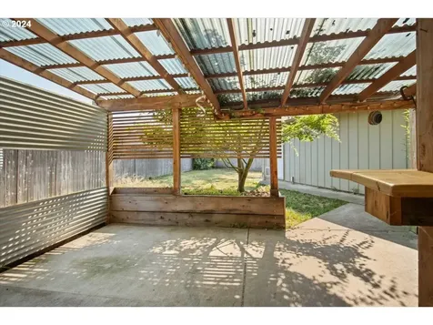 279 S 35th Street Springfield OR 97478