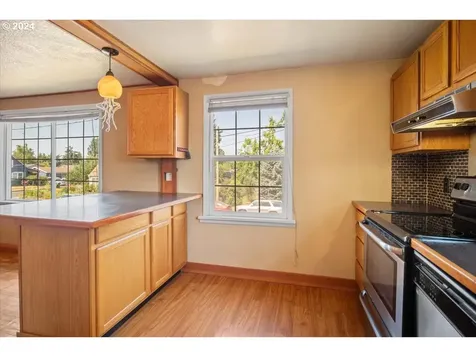279 S 35th Street Springfield OR 97478
