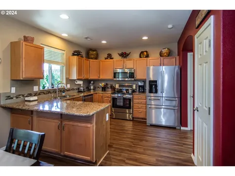 754 Callahan Drive Roseburg OR 97471