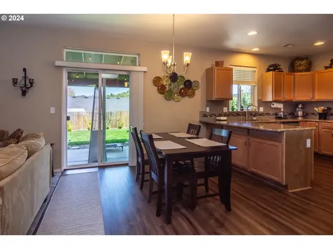 754 Callahan Drive Roseburg OR 97471