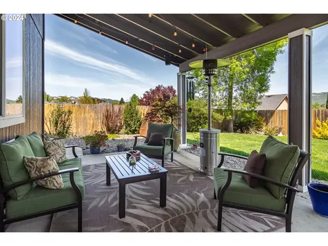 754 Callahan Drive Roseburg OR 97471
