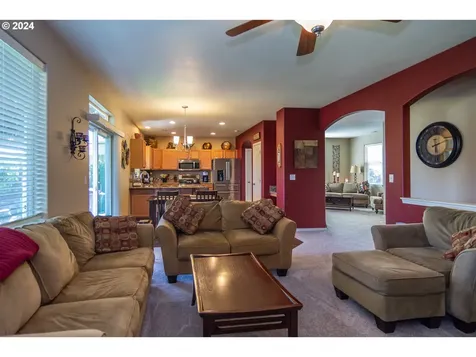 754 Callahan Drive Roseburg OR 97471