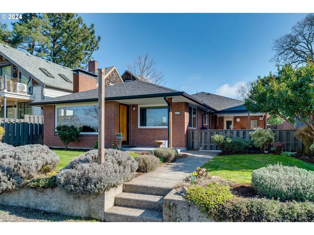 3139 N Willamette Boulevard Portland OR 97217