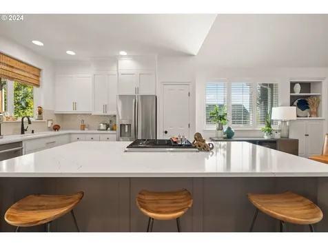 2534 NW Rhodes Lane Portland OR 97229
