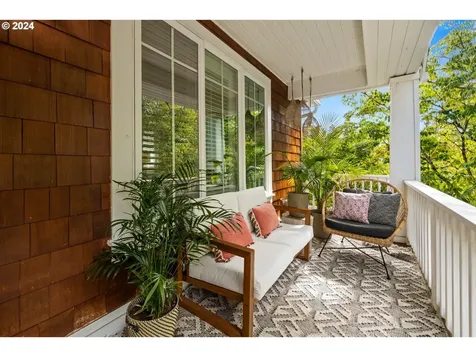 2534 NW Rhodes Lane Portland OR 97229