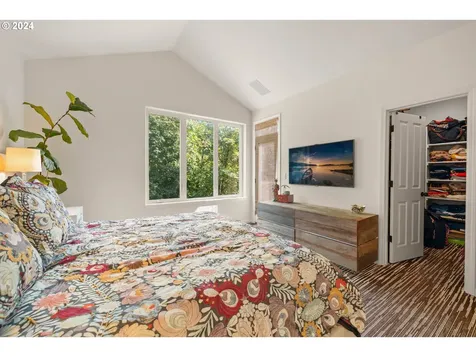 2534 NW Rhodes Lane Portland OR 97229