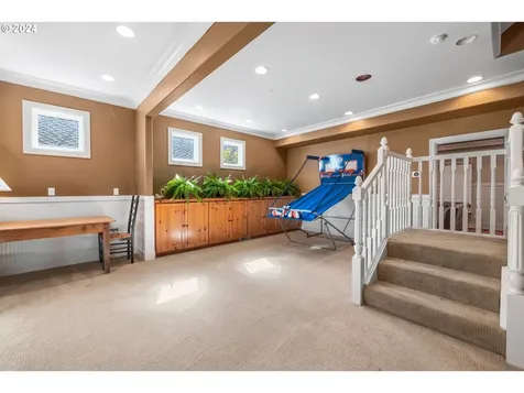 2534 NW Rhodes Lane Portland OR 97229