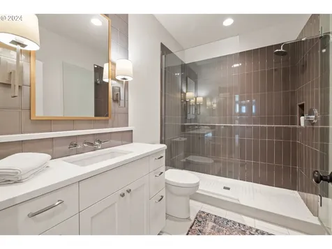 2534 NW Rhodes Lane Portland OR 97229