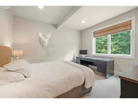 2534 NW Rhodes Lane Portland OR 97229