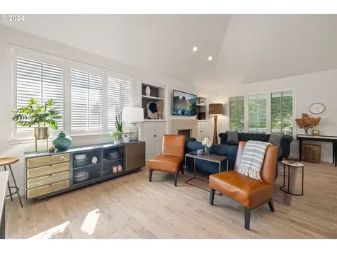 2534 NW Rhodes Lane Portland OR 97229