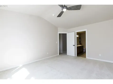 14213 Russ Wilcox Way Oregon City OR 97045