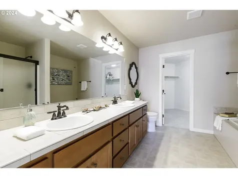 14213 Russ Wilcox Way Oregon City OR 97045