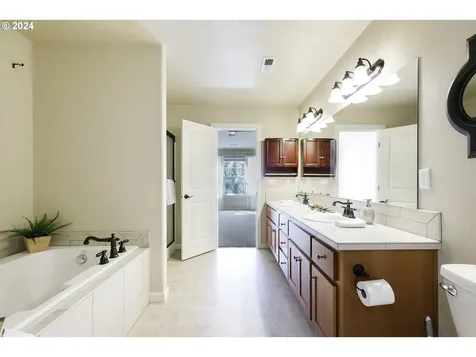 14213 Russ Wilcox Way Oregon City OR 97045