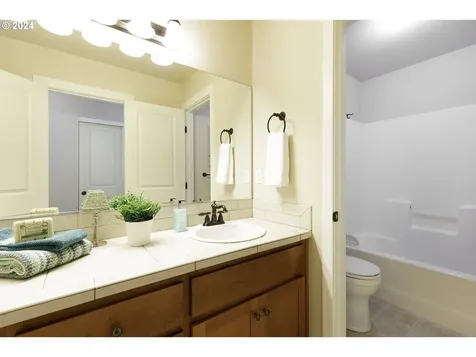 14213 Russ Wilcox Way Oregon City OR 97045