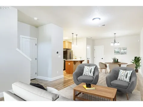 14213 Russ Wilcox Way Oregon City OR 97045