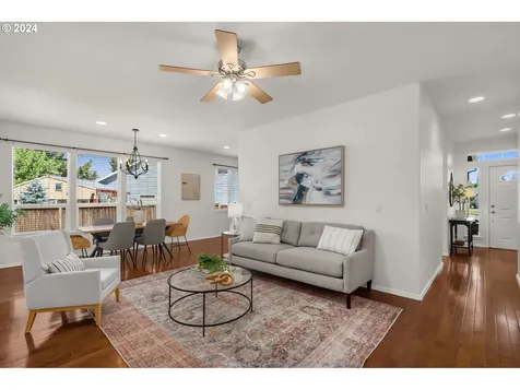 20263 Canterwood Court Oregon City OR 97045