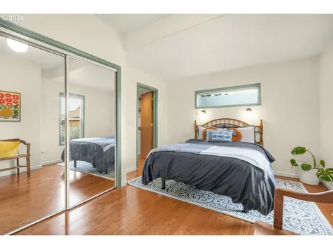 6424 SE 84th Place Portland OR 97266