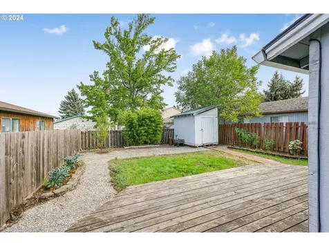 6424 SE 84th Place Portland OR 97266