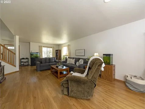10475 Nw Main Street North Plains OR 97133