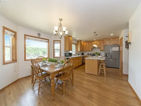 10475 Nw Main Street North Plains OR 97133