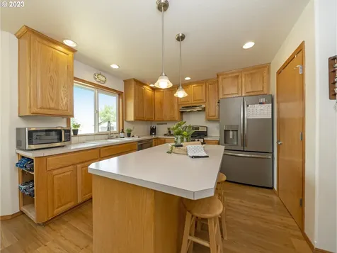10475 Nw Main Street North Plains OR 97133
