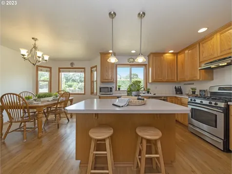 10475 Nw Main Street North Plains OR 97133