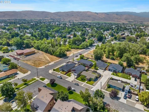 2945 Walnut Street Baker City OR 97814