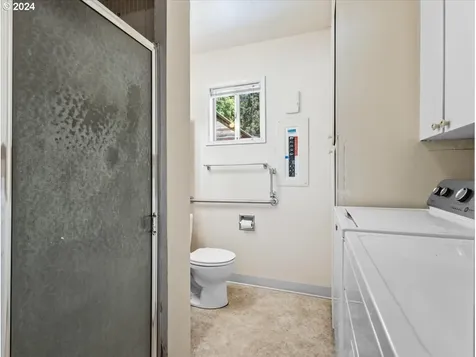 18308 Pilkington Road Lake Oswego OR 97035