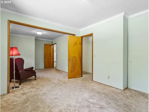 18308 Pilkington Road Lake Oswego OR 97035