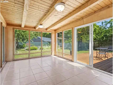 18308 Pilkington Road Lake Oswego OR 97035
