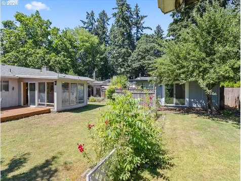 18308 Pilkington Road Lake Oswego OR 97035