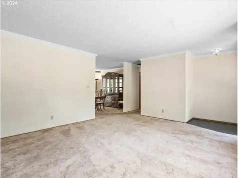 18308 Pilkington Road Lake Oswego OR 97035