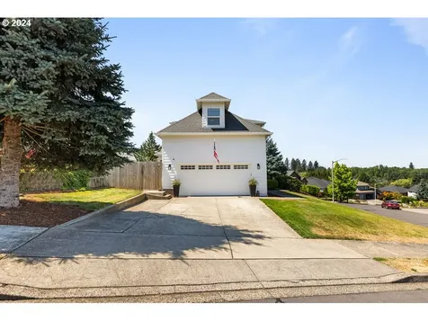 3918 NW 17th Avenue Camas WA 98607